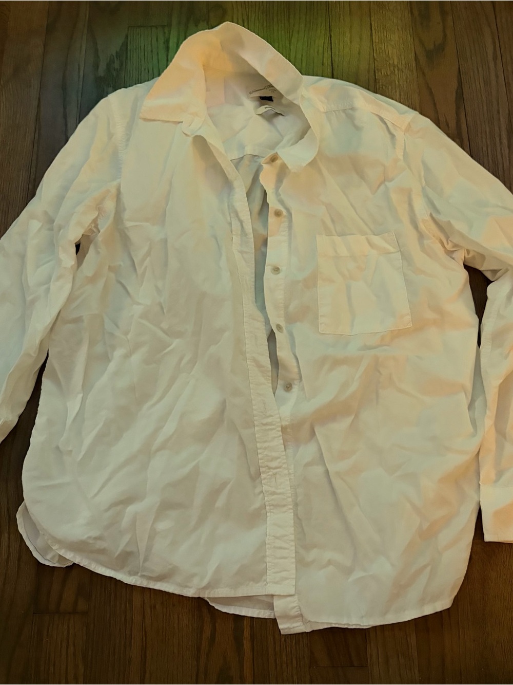 Universal Thread Women's White Long-Sleeve Button-Up Shirt